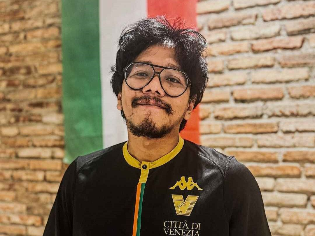 Kenapa Pandangan Ferry Irwandi Banyak Dibicarakan?